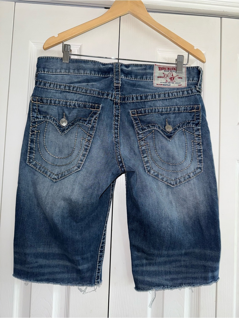 True region shorts size 34